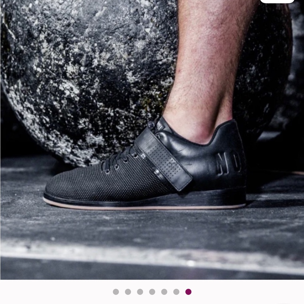 NOBULL leather lifting trainers size 9.5
